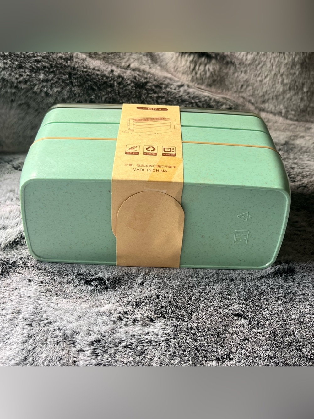 New Ice Green Stackable 900ml Lunch Box with Spoon Portable 3 Layer Bento - Picture 8 of 12